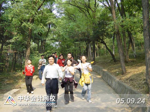 登聯峰山