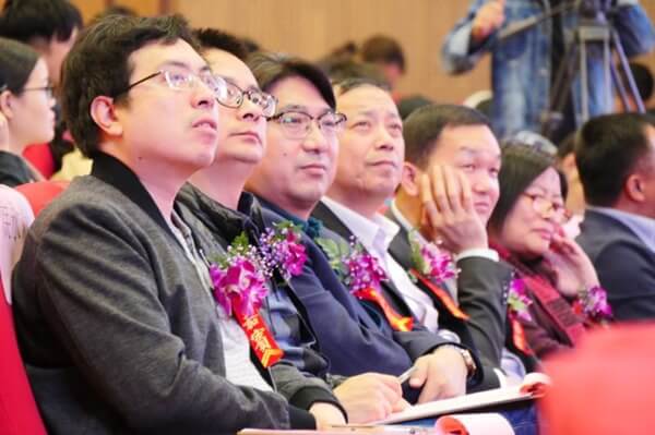 正保會計網(wǎng)校名師坐鎮(zhèn)評委席