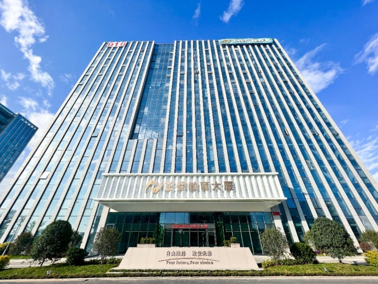 草原精神，助力正保人不斷開創職業教育新局面